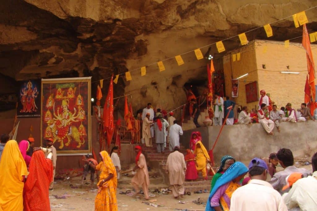 Sindh announces bus service for Hindu pilgrimage 