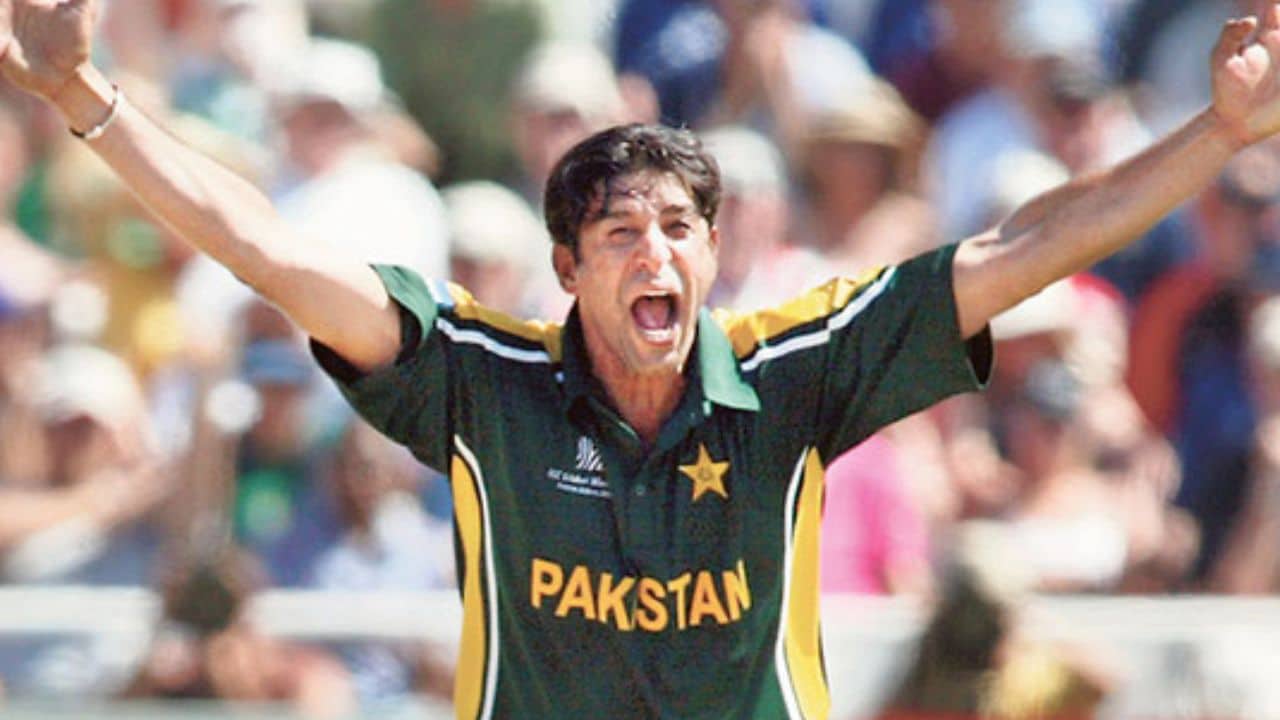 Wasim Akram’s hilarious response to question about his 90’s haircut has internet in hysterics