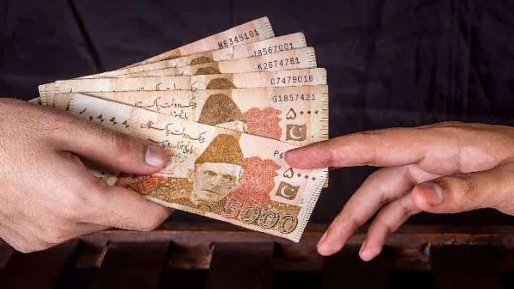 MoIB warns against spreading false news of Rs5,000 banknote ban