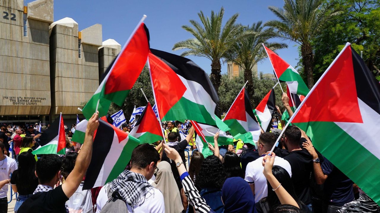 Who are the celebrities siding with Israel as onslaught on Gaza continues?