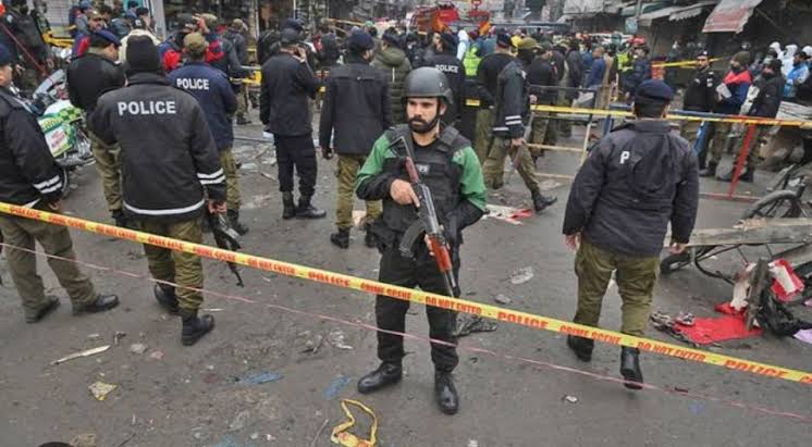 Terrorists attack police station in Dera Ismail Khan