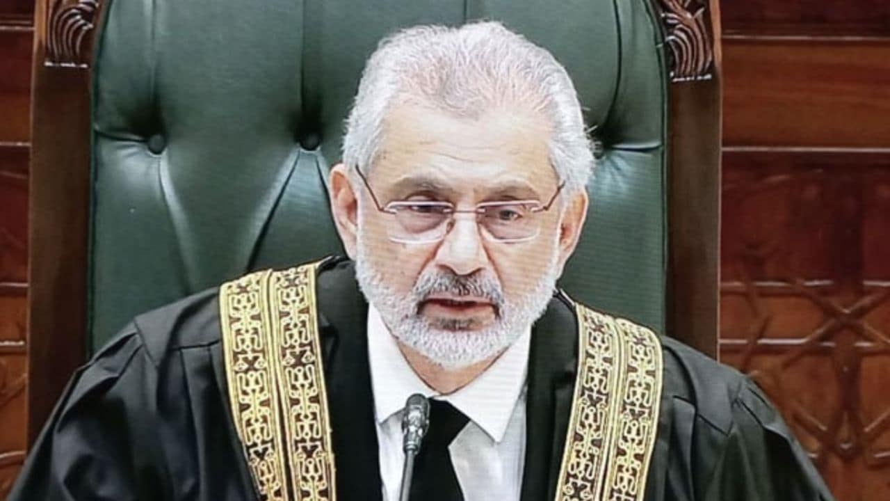 ‘Kisi media walay ko elections mein doubt hai to apni biwi ko bataye, awam ko nahi’: Chief Justice