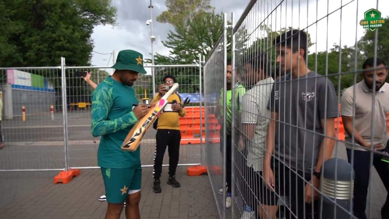 Babar Azam mingles with fans in viral video