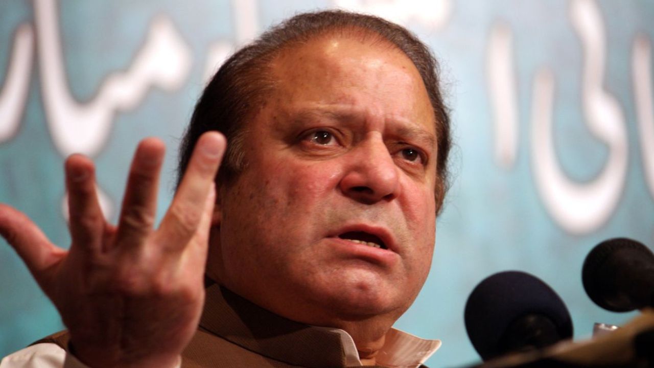 Nawaz Sharif ki salgirah ka cake chori, case registered