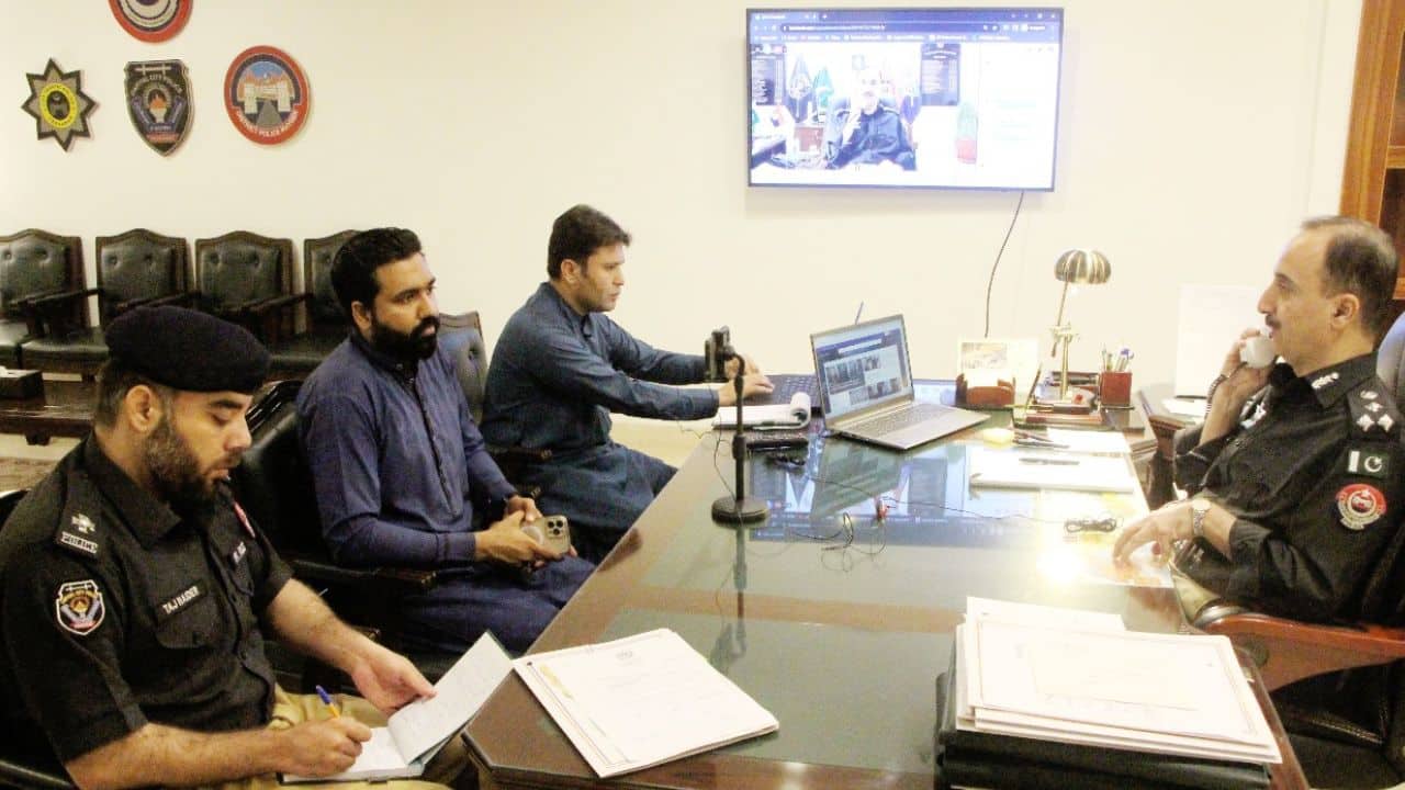 How to find a snatched mobile phone? Peshawar police knows the way