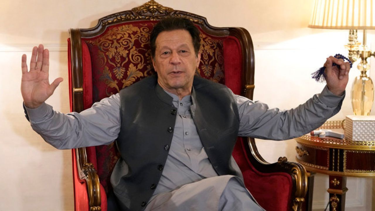 ‘I used to be critical of DAWN but surprised at its coverage nowadays’: Imran Khan
