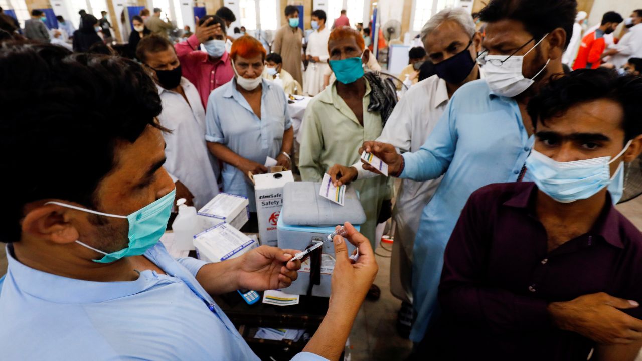 Covid testing of foreign arrivals starts again in Pakistan