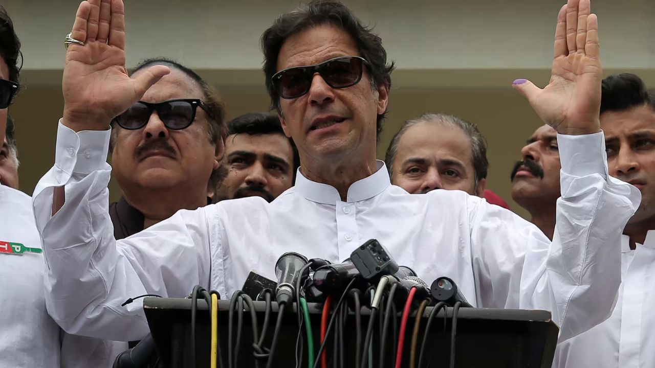 Imran Khan kitnay ameer hain?
