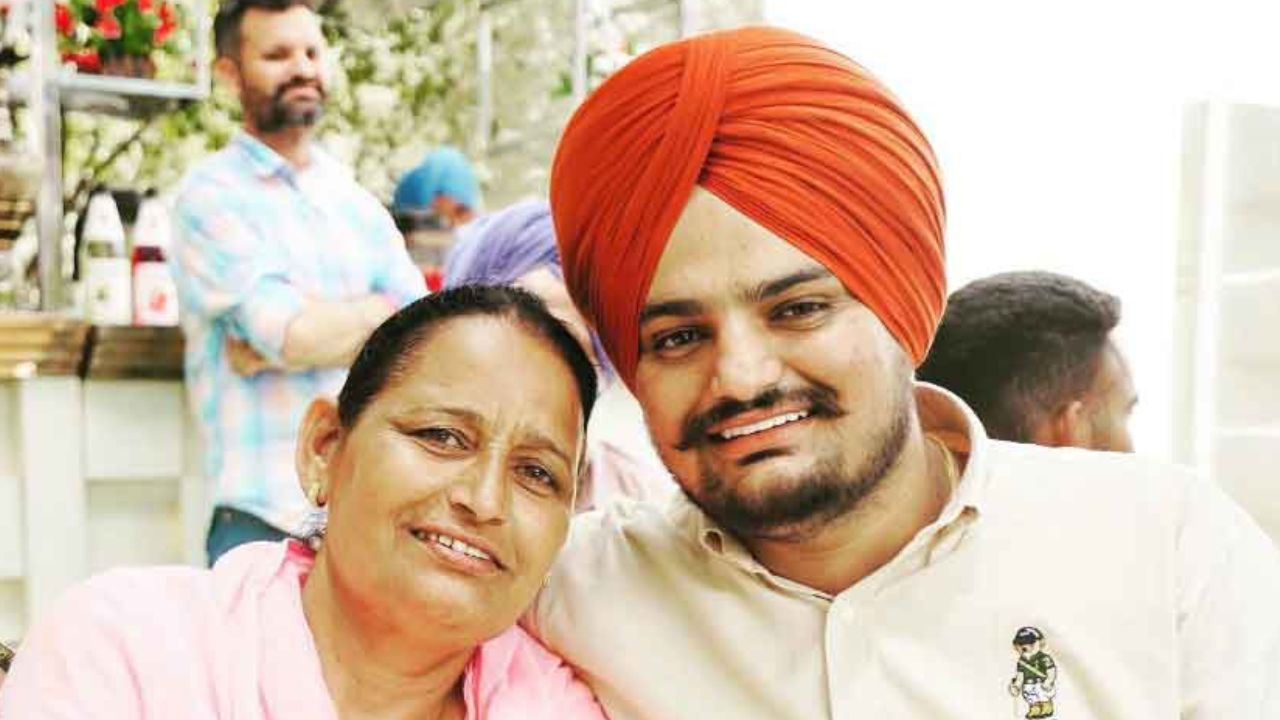 Sidhu Moosewala’s mom expecting baby: Indian media