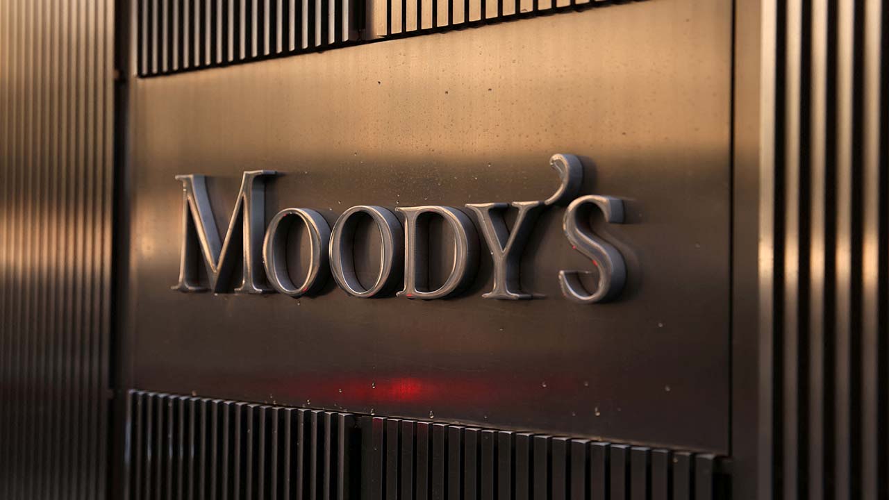Moody’s upgrades Pakistan’s credit rating to Caa2, citing improved economic stability
