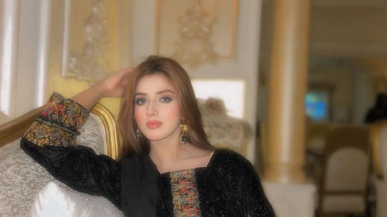 Jannat Mirza faces criticism for sharing iftar party photos
