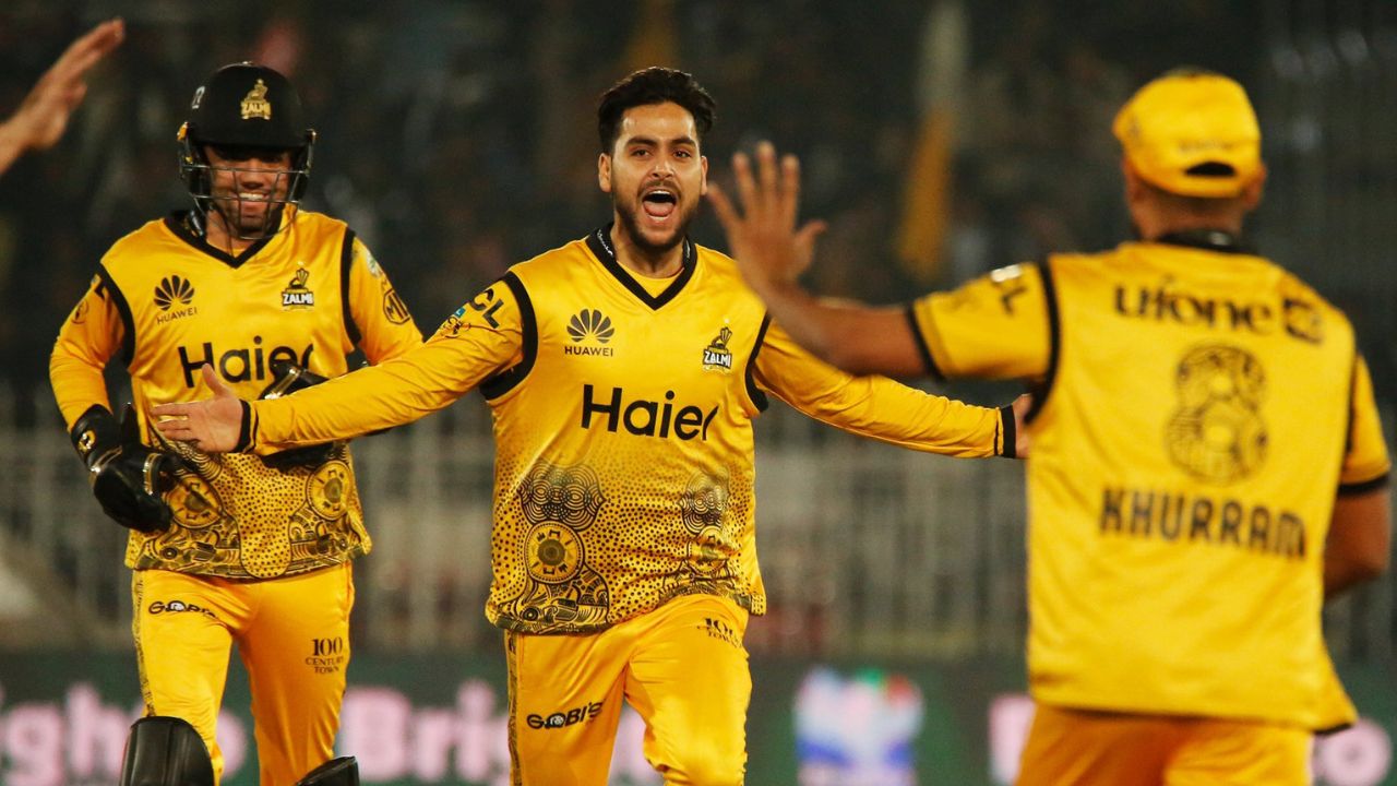 PSL 9: Peshawar Zalmi defeats Quetta Gladiators by a huge margin of 76 runs