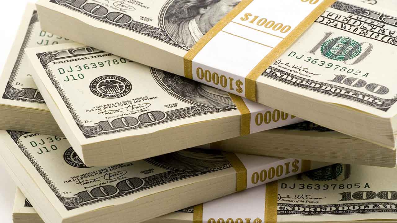 Pakistan’s forex reserves surge to $8.02 billion, SBP data shows
