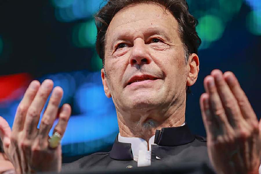Is PTI getting cozy with the establishment again?