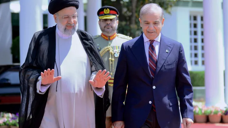 Iran ready to share tech expertise with Islamabad, says Iranian President Raisi