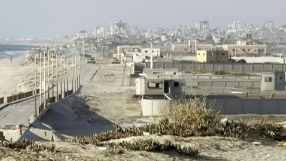 Israeli tanks seen in central Gaza, gunfire heard