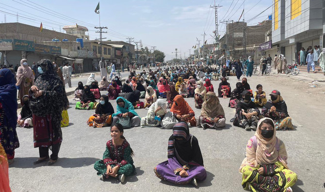 More than a dozen people injured in firing in Balochistan