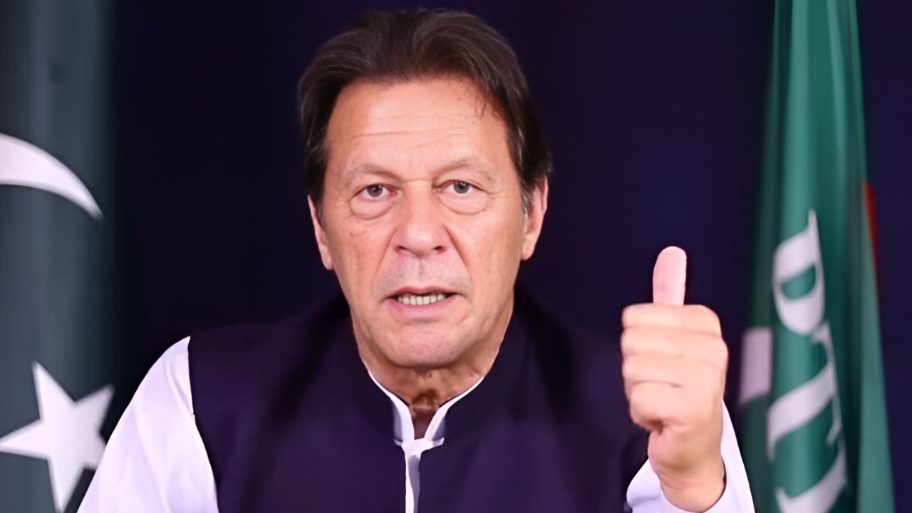 If anything happens to me, army and ISI chiefs will be responsible: Imran Khan