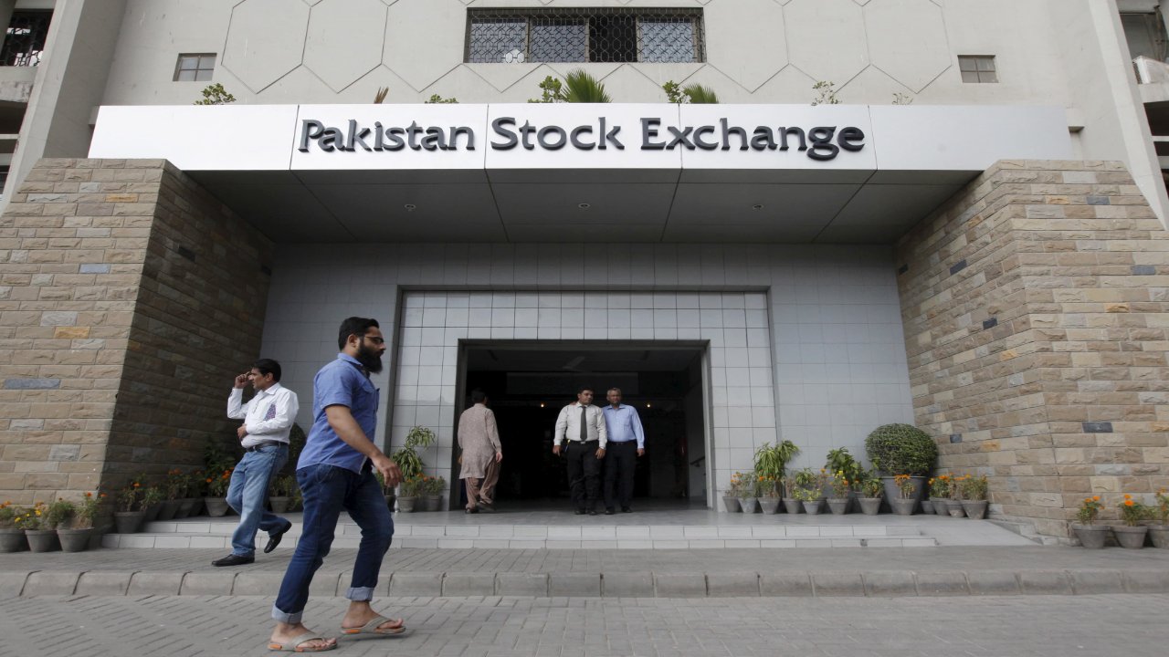 How to Choose the Right Stocks in the Pakistan Stock Exchange