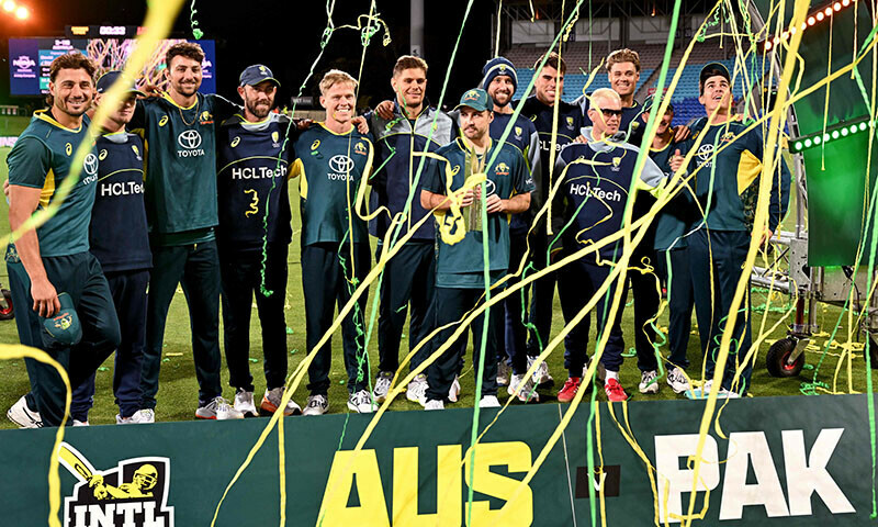 Stoinis lets rip as Australia crush Pakistan for T20 series whitewash - Sport - DAWN.COM