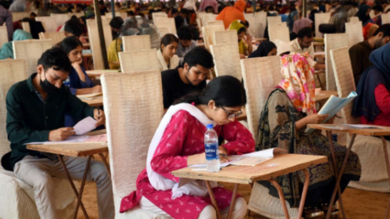 Court orders MDCAT retake; new date revealed