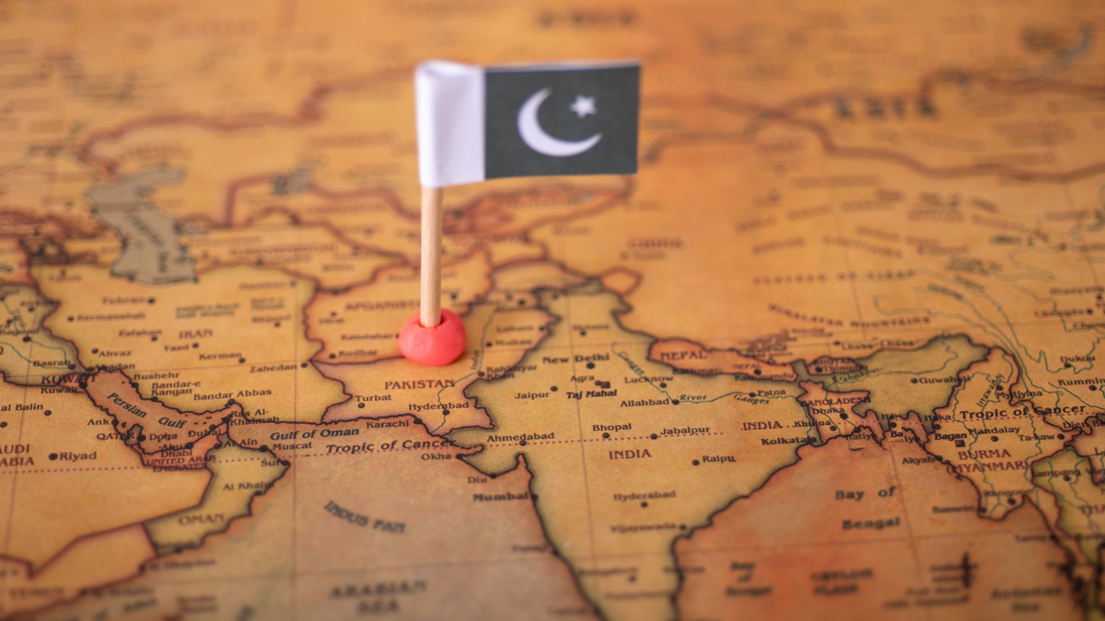 Astrology experts predict what’s in the bag for Pakistan in 2025