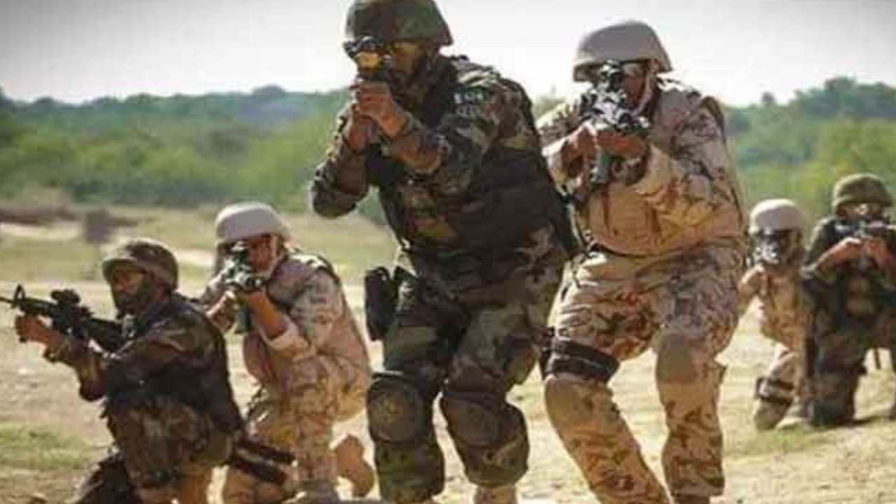 18 soldiers martyred, 12 terrorists killed in Kalat clash
