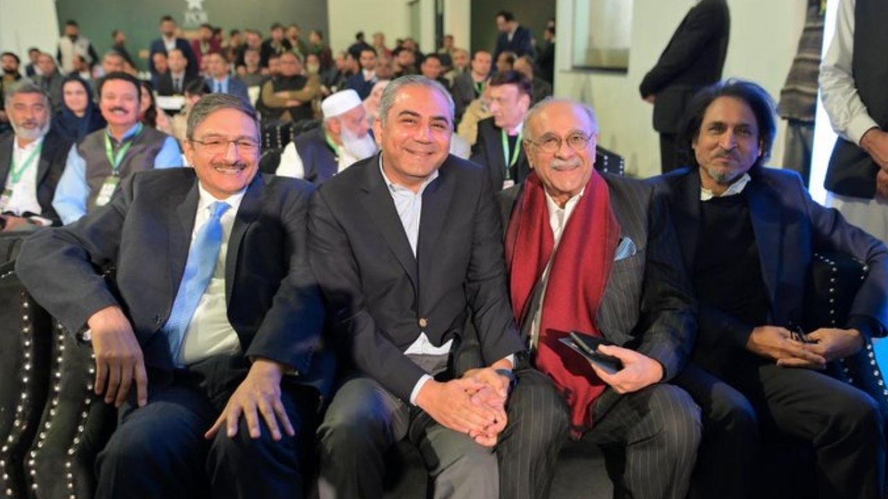 VIDEO: Mohsin Naqvi welcomes Najam Sethi, Zaka Ashraf, Ramiz Raja at Gaddafi inauguration