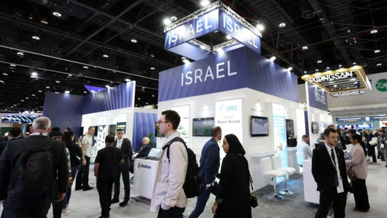 Israeli companies display weapons at UAE defence fair