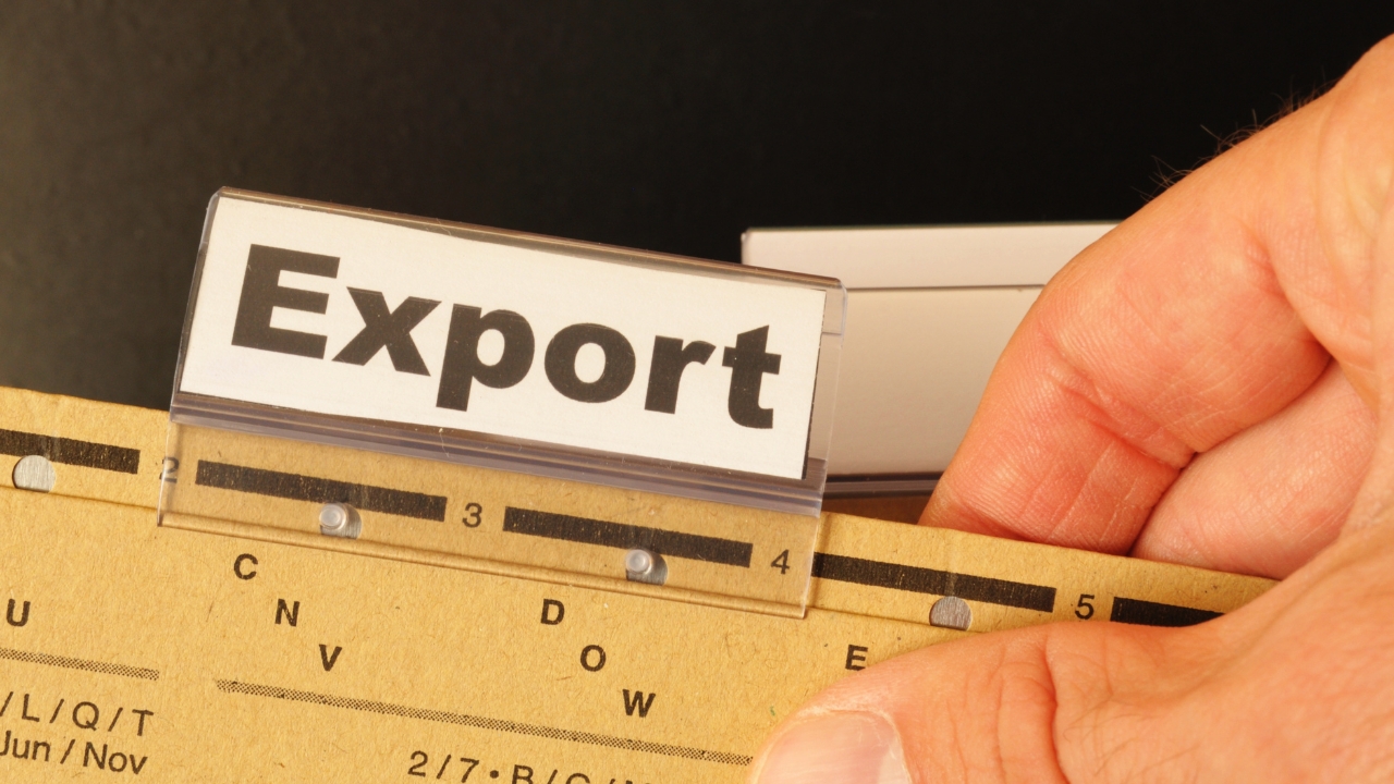 PM reviews measures to meet $60bn export target