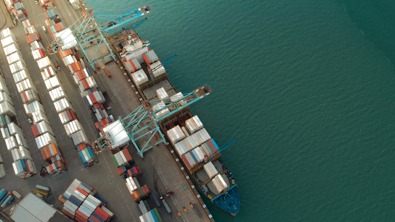 Hong Kong based company considering investing in Pakistan’s ports