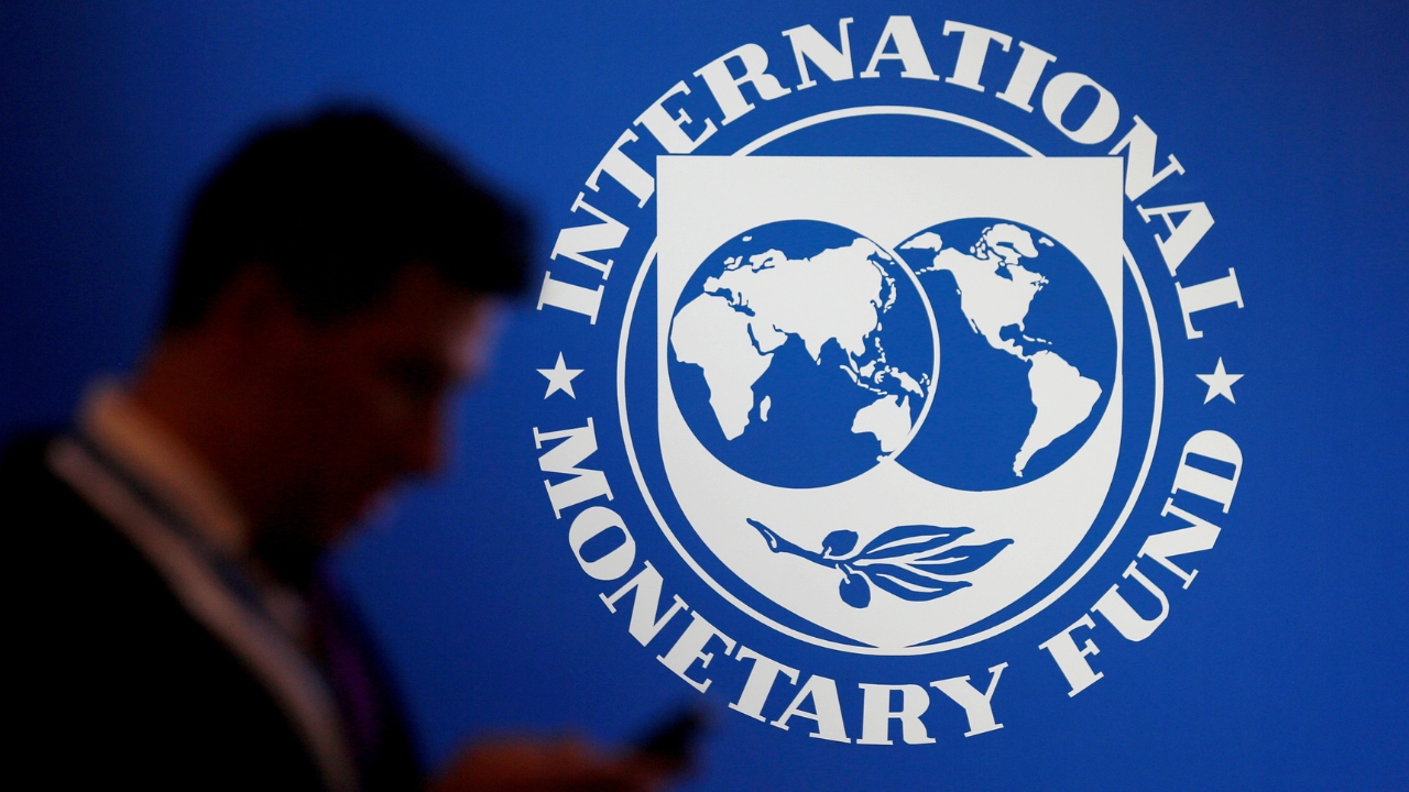 IMF projects Rs490 billion shortfall in tax collection