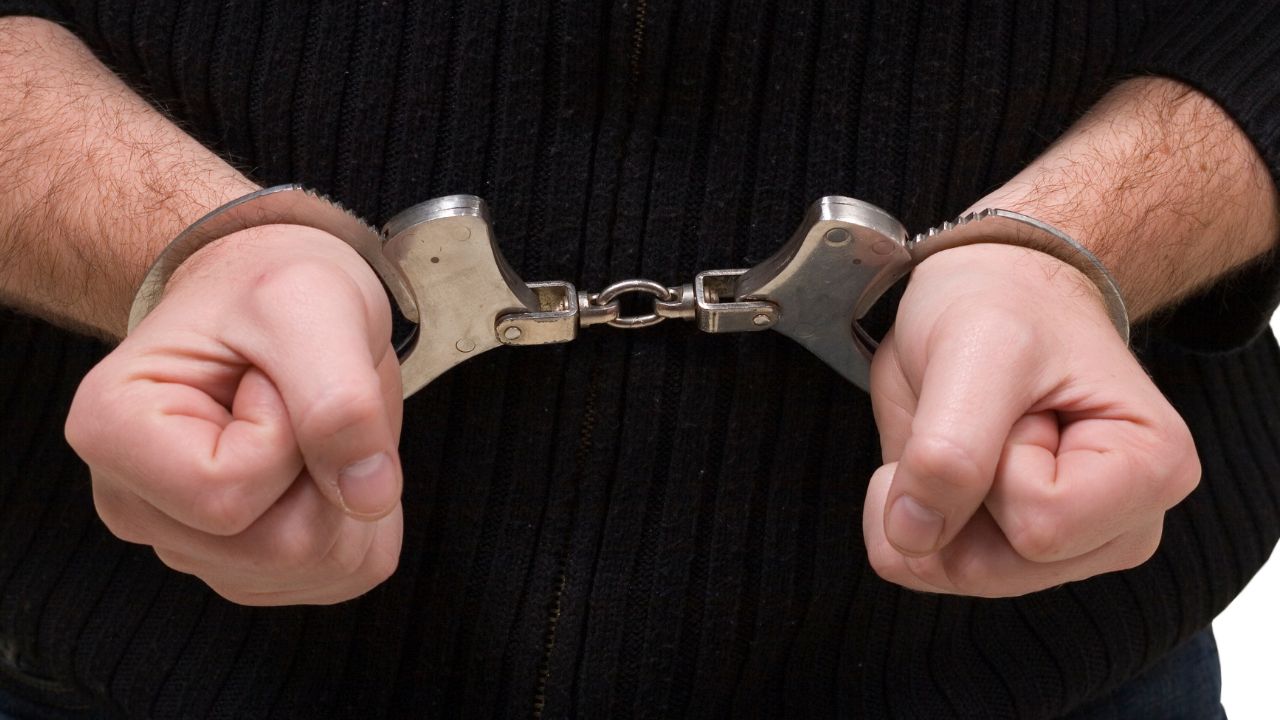 Police constable arrested for car thefts