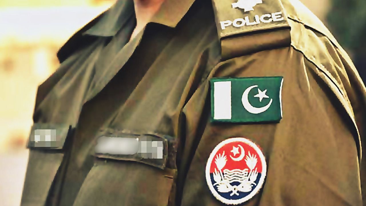 Cop accuses inspector of sexual exploitation after leave request