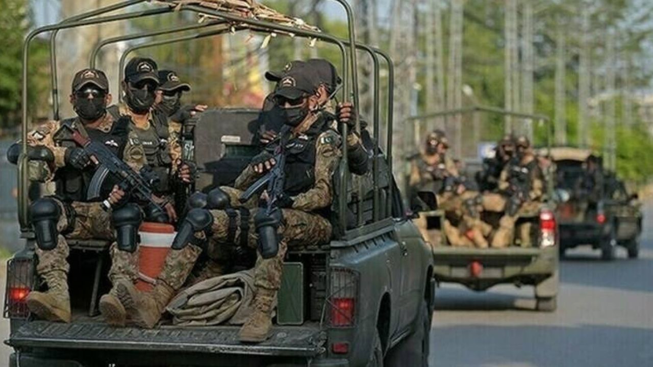 Did you just hear heavy artillery fire in Lahore? Here’s what it was…