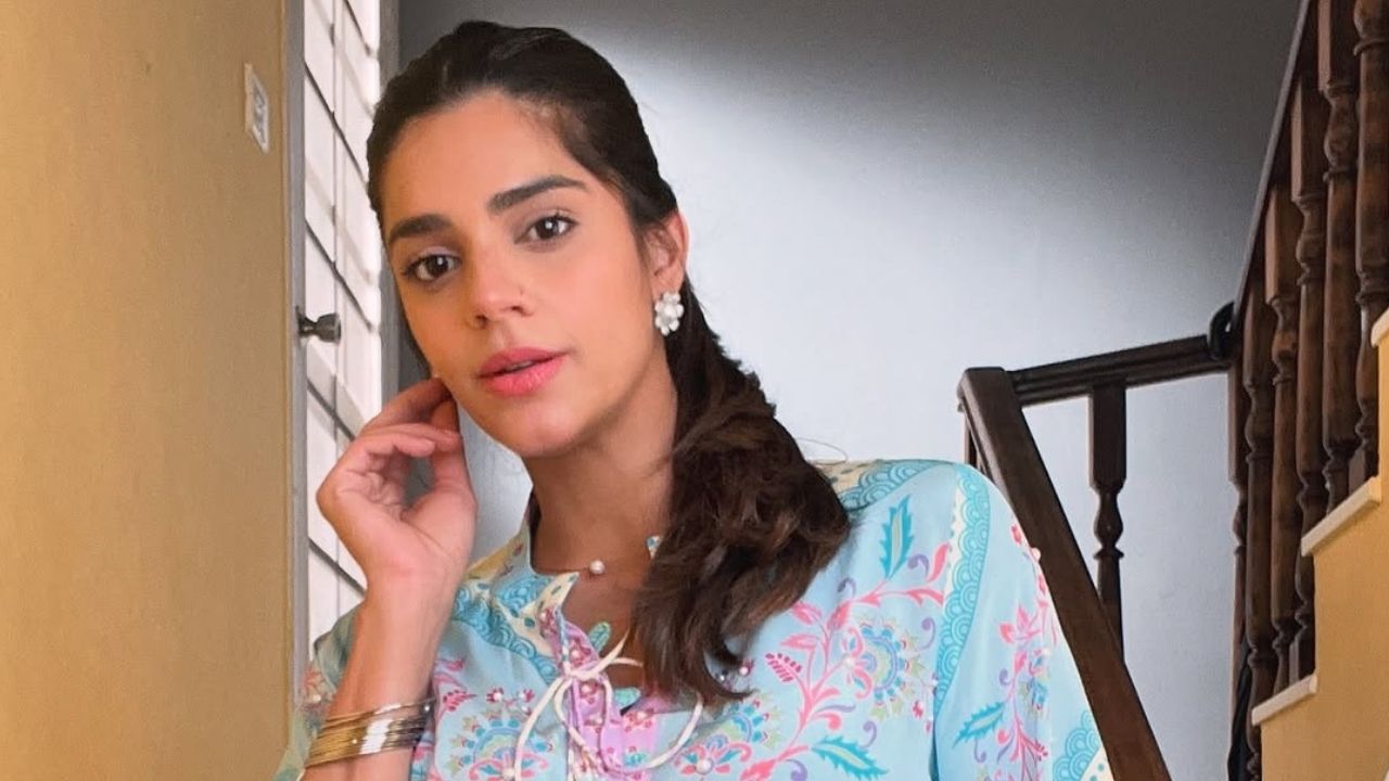 Sanam Saeed has the sweetest surprise for fans on Mother’s Day