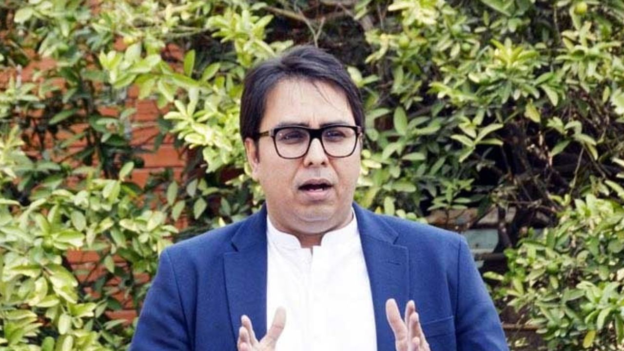 Shahbaz Gill booked under PECA over false allegations against police inspector