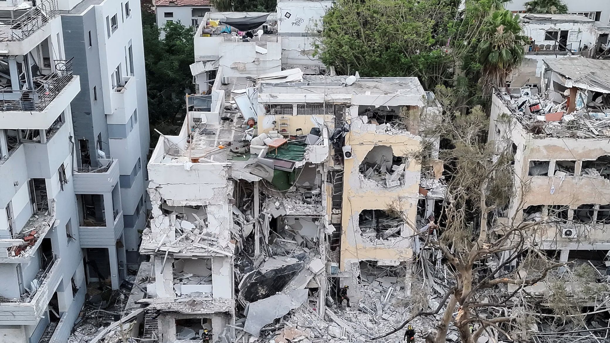 Israeli attacks kill at least 140 across Gaza in 24 hours