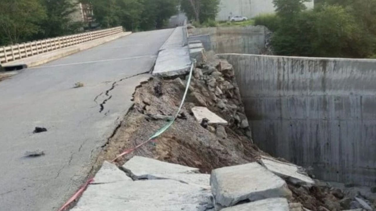 Islamabad’s newly-built Jinnah Square section collapses during first monsoon rain