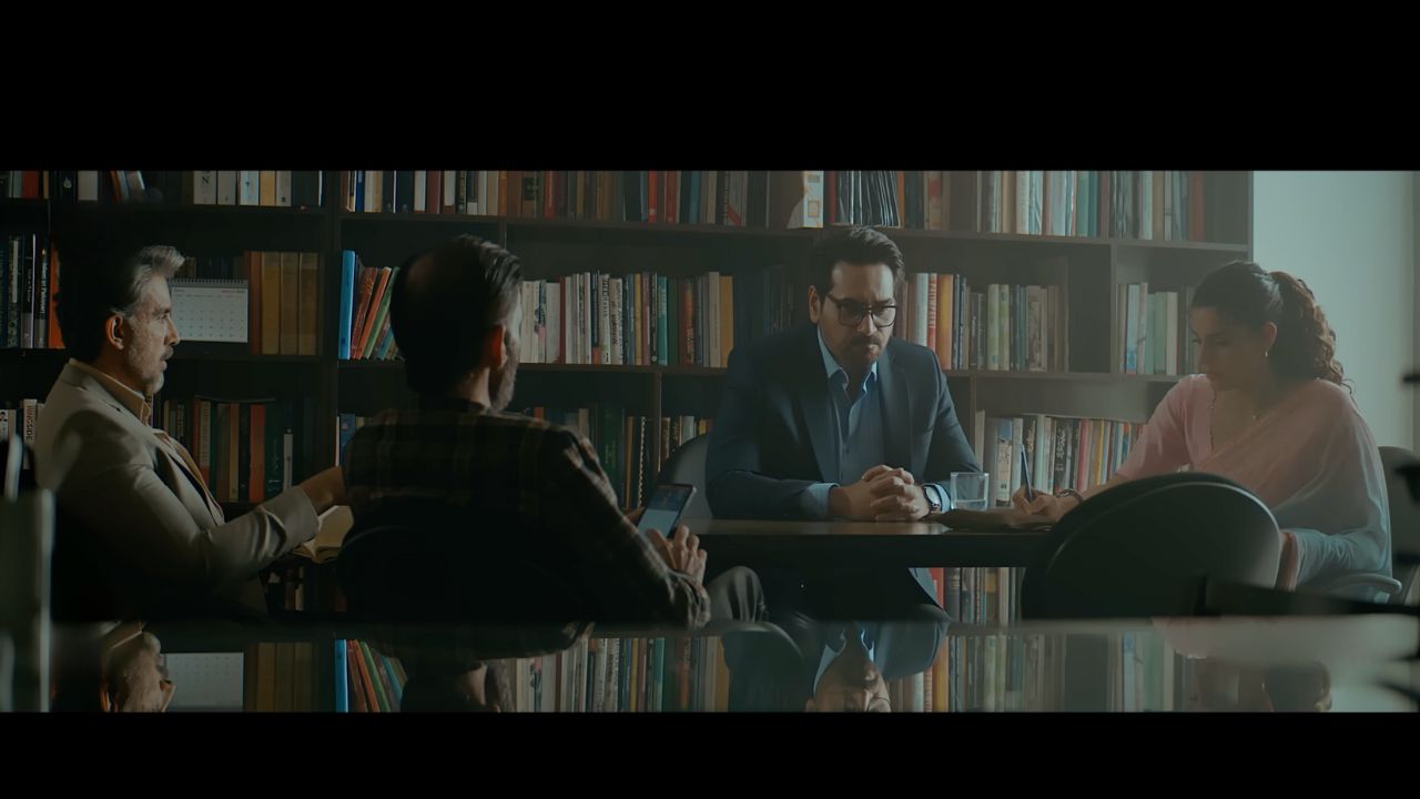 Manto with Maria and other professors discussing Mehmal's admission 
