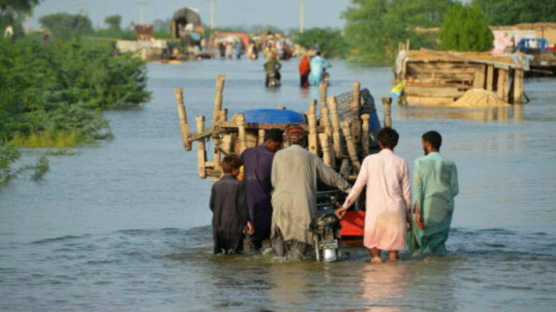 Dangerously high temperatures cause deadly floods in parts of Punjab, Hunza