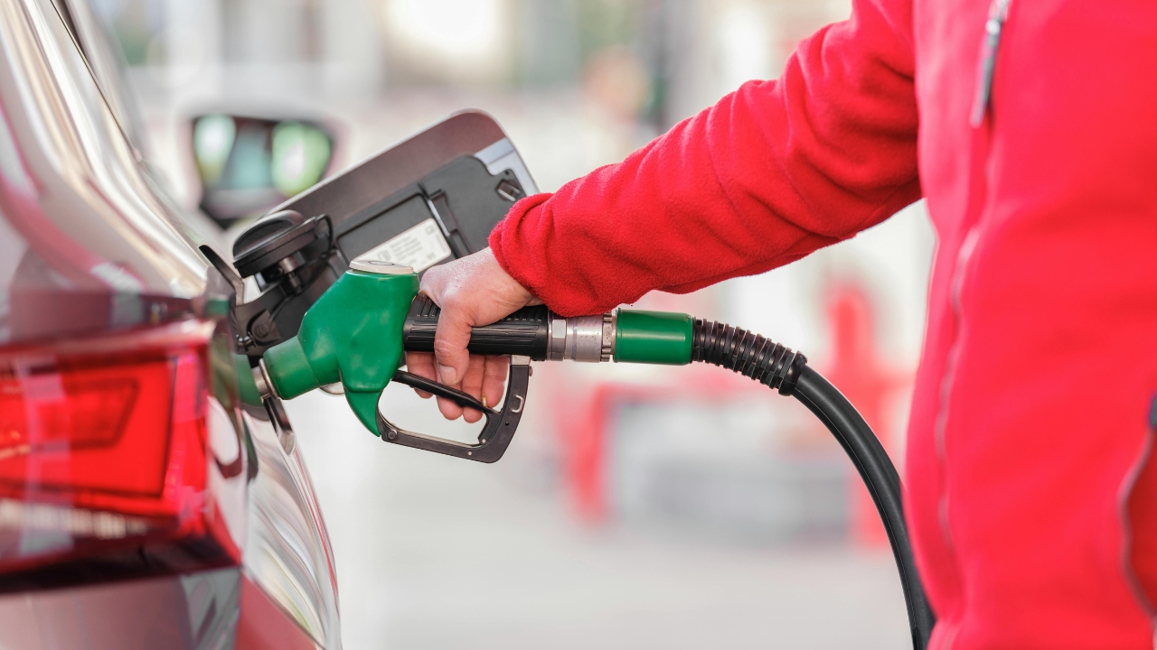 Fuel prices likely to rise by up to Rs6.50 per litre