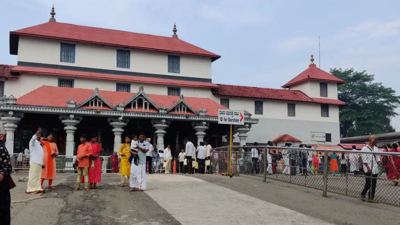 Whistleblower claims hundreds raped, murdered at India temple