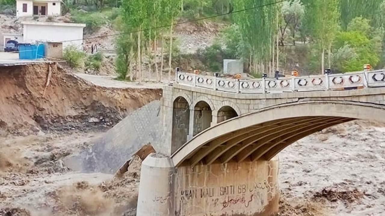 Gilgit declares emergency as floods hit Ghizer, Hunza