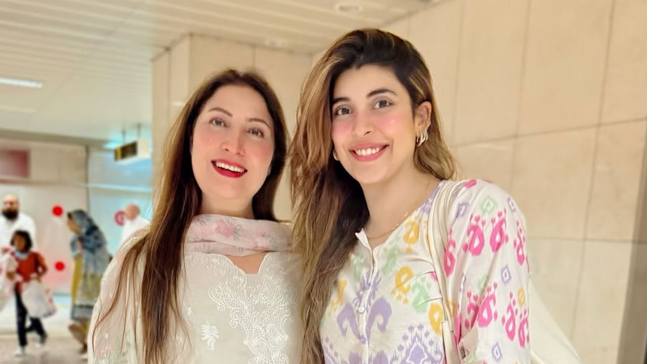 Urwa Hocane says meeting Saima Noor is a ‘fan moment for the books’