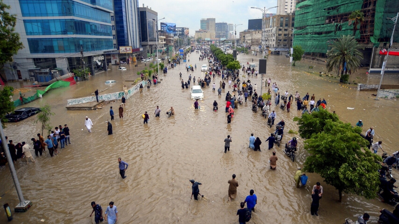 Rains strangle karachi’s industries, choke exports