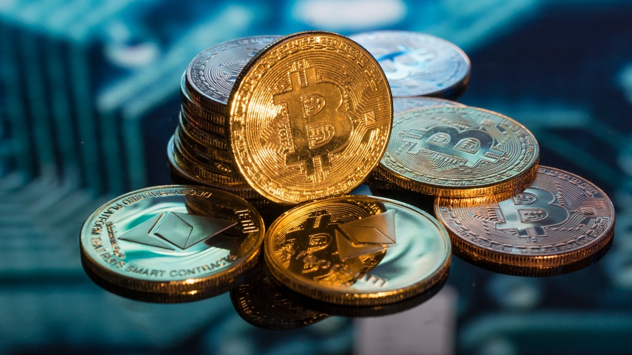 Govt regulator signals possible end to SBP’s ban on crypto currencies