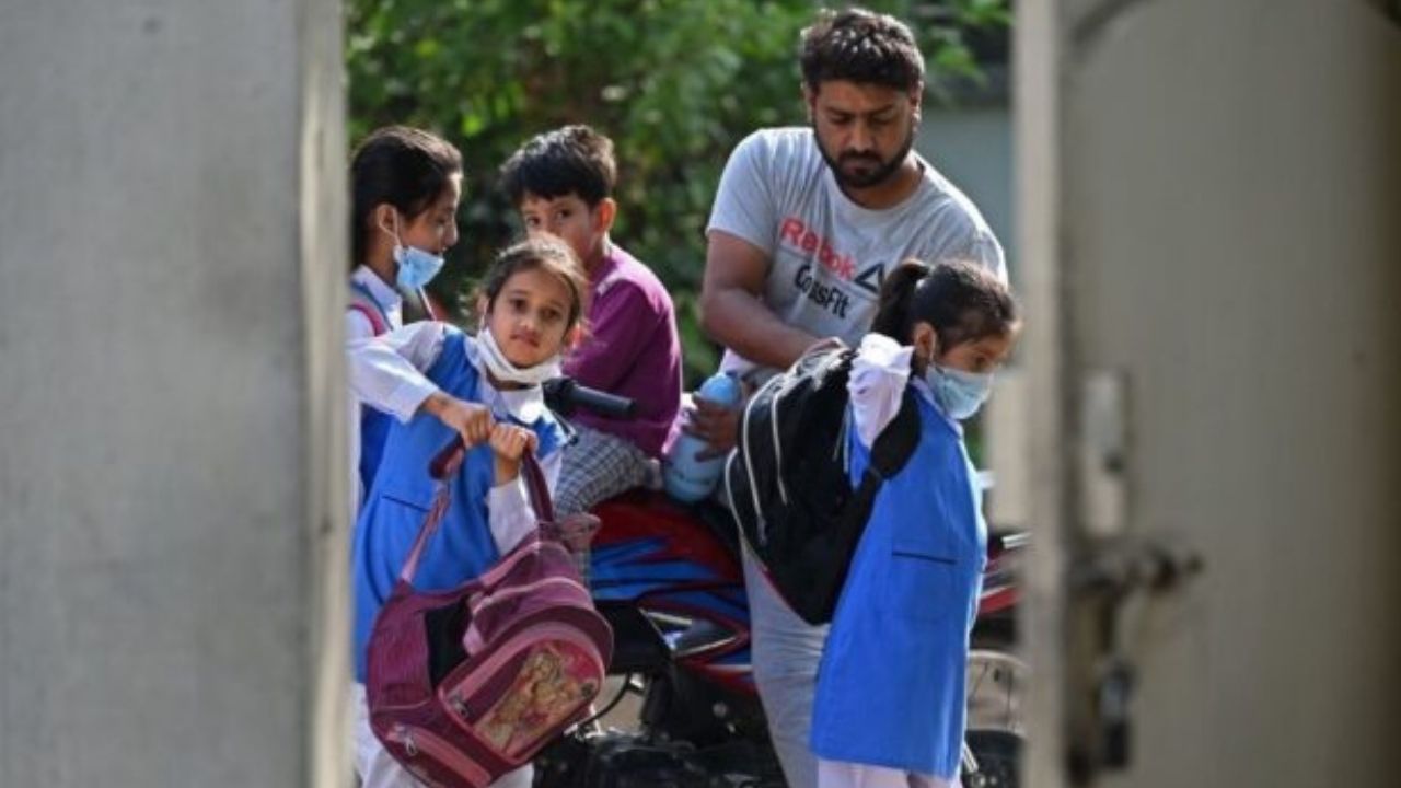 Flooding causes 45 schools in Lahore to remain shut after holiday