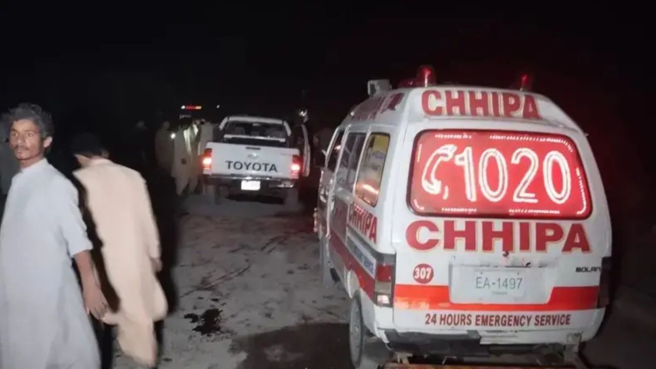 Death toll in Quetta suicide blast rises to 13