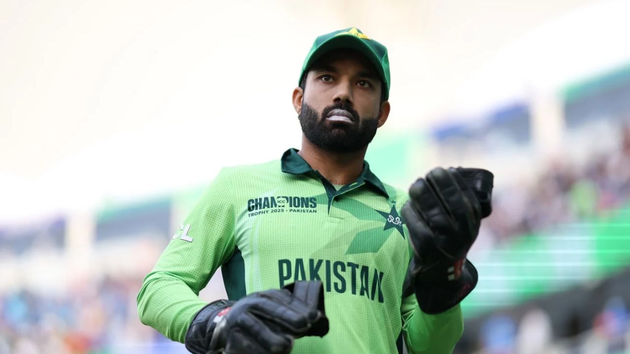 Rizwan asks tough questions from PCB after refusing to sign central contract